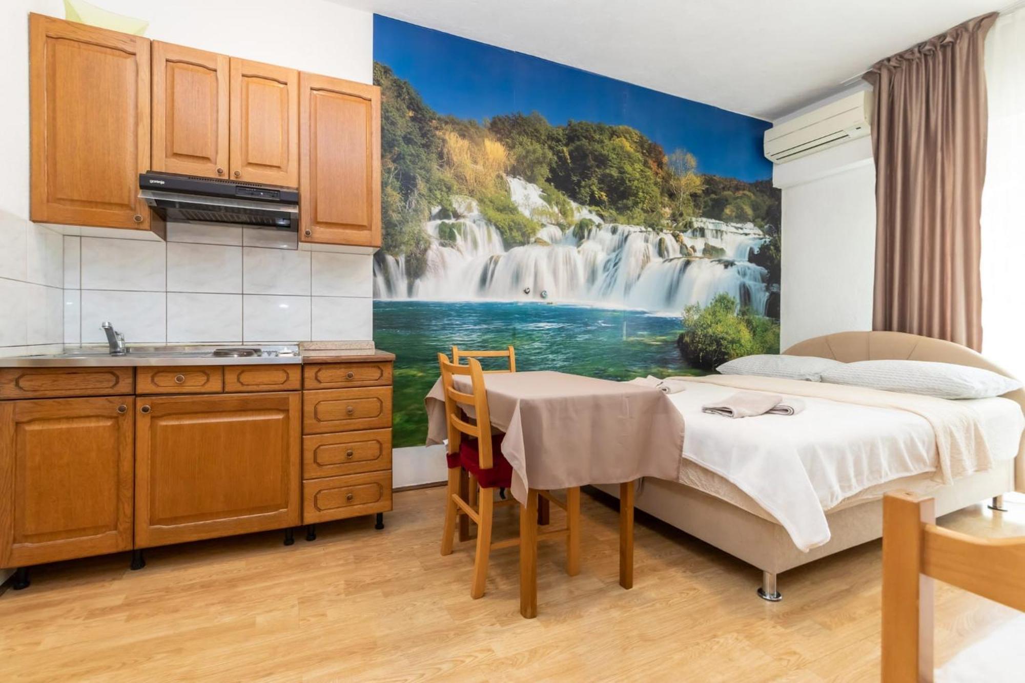 Apartments Dino Kaštela Extérieur photo